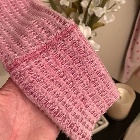 Free people mock neck mauve thermal pullover top - Picture 2 of 5